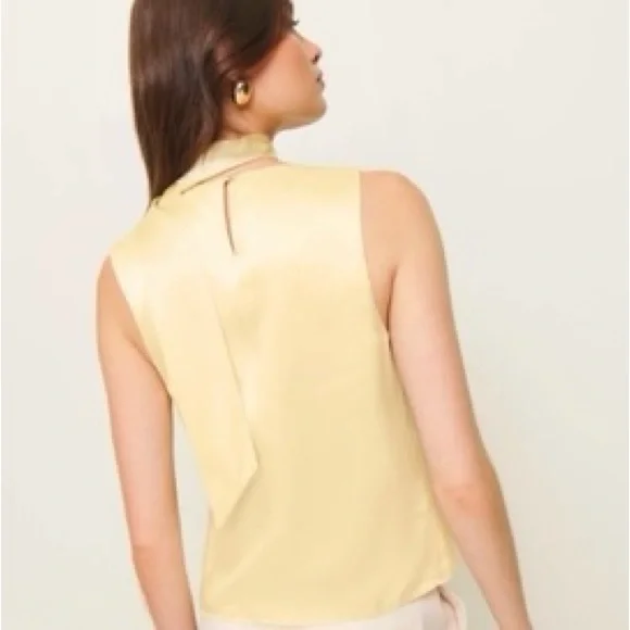 New Reformation Norella Top in Blonde Silk | 4 - Picture 3 of 10